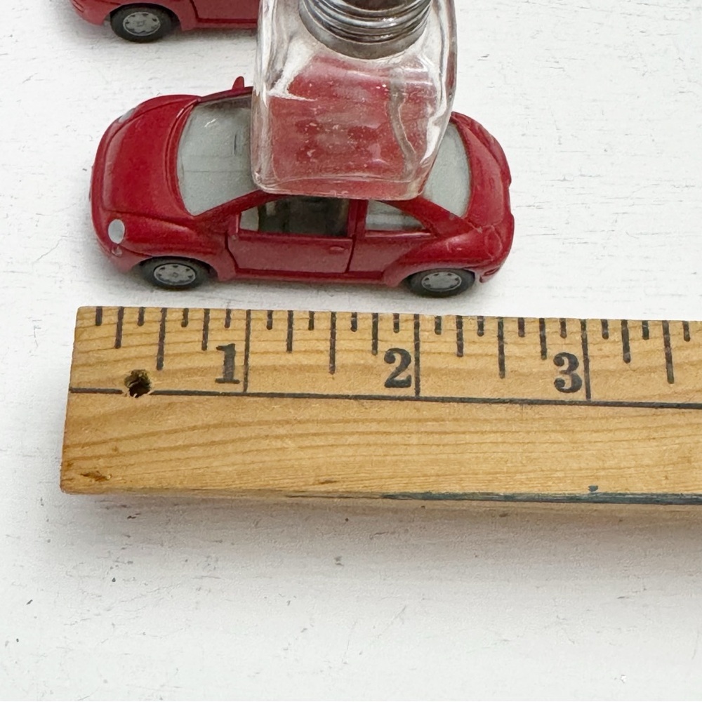 Siku Red VW Volkswagen Beetle Die Cast Car Salt & Pepper Shakers 1984 Vintage - Picture 12 of 12